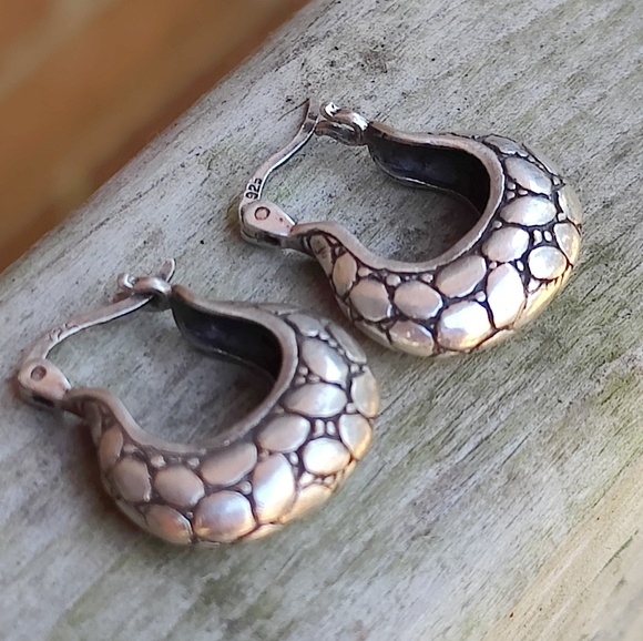 Vintage Sterling Pebbled Earrings - Picture 2 of 5